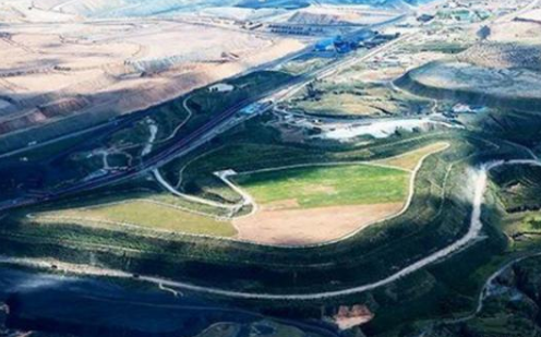 哈爾烏素露天煤礦 我國(guó)最大的一個(gè)露天煤礦