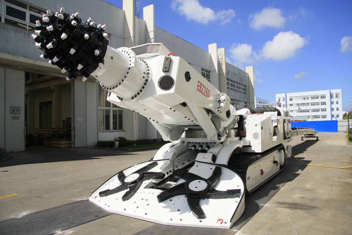 上海煤科EBZ260懸臂式掘進(jìn)機(jī)獲俄羅斯電視臺(tái)報(bào)道