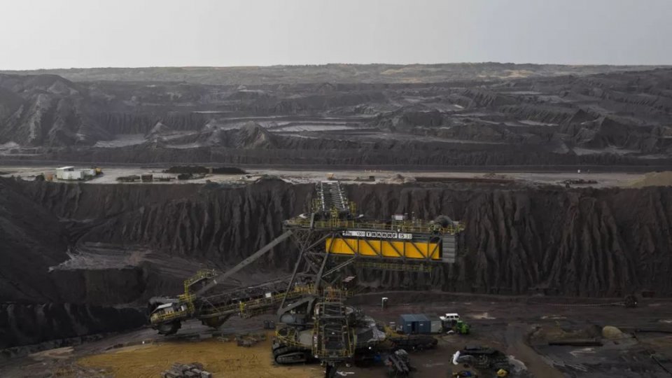 世界上最大的煤礦，含煤面積18萬平方千米，年產(chǎn)量4億噸