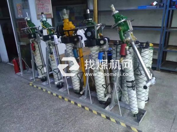 氣動錨桿鉆機(jī)