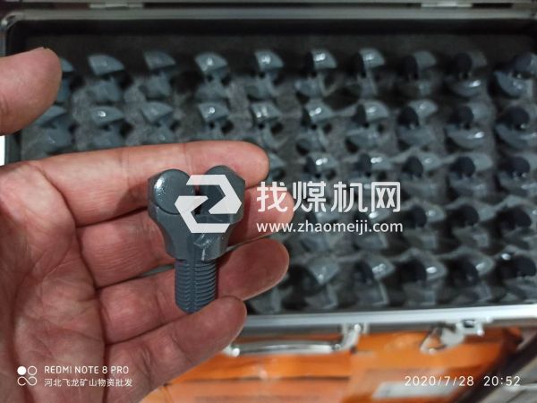 復合片金剛石鉆頭，型號齊全大量現(xiàn)貨供應