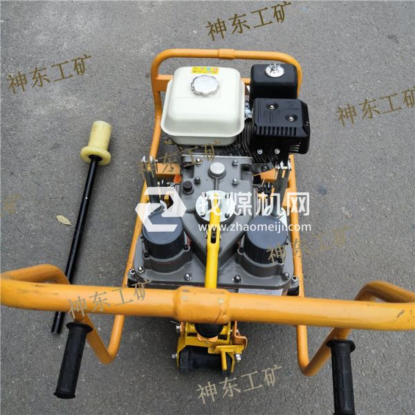 NLB600雙頭內(nèi)燃機動扳手 四川雙頭內(nèi)燃機動扳手